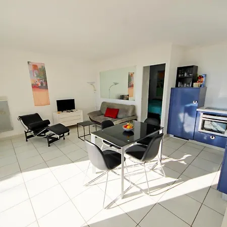 2m O4 023 - 372la Apartment Saint-Raphael (Var)